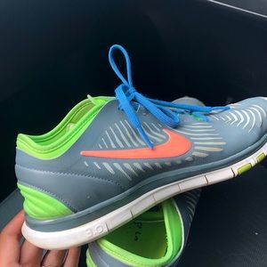 Nike Free Balanza Sneaker Women’s 8.5